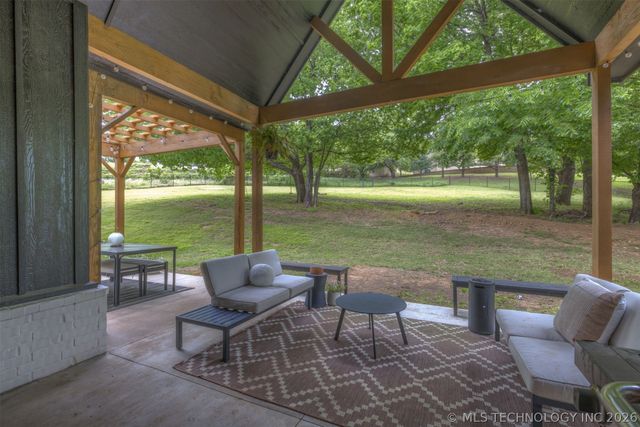 7704 S 283rd East Avenue, Broken Arrow, OK 74014