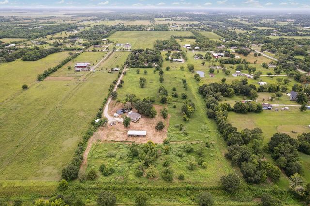 1711 County Road 284, Alvin, TX 77511