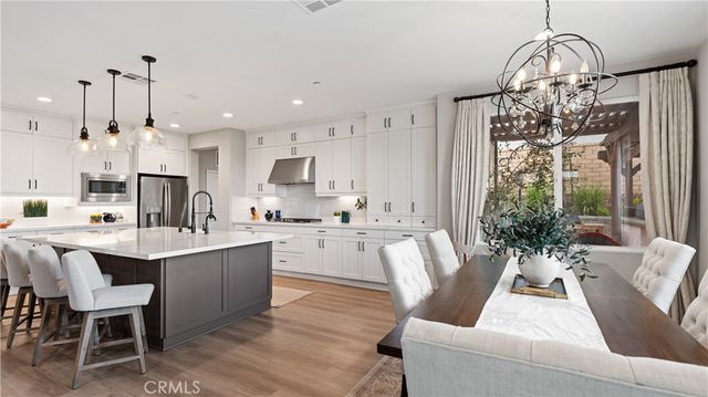 25041 Aspen Falls, Canyon Country, CA 91387