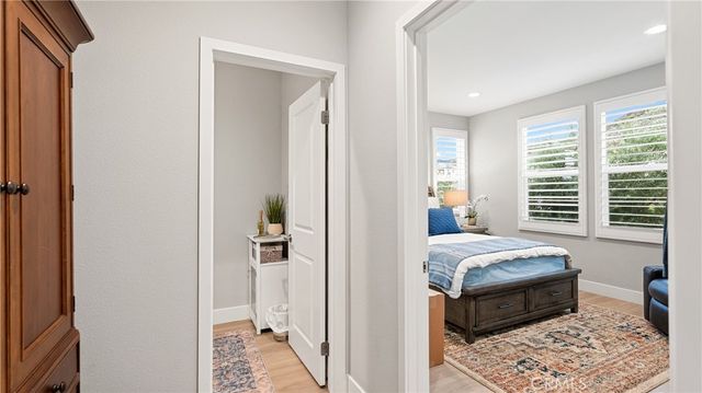 25041 Aspen Falls, Canyon Country, CA 91387
