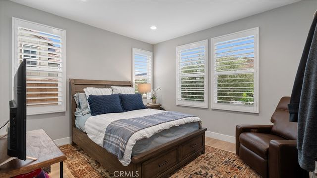 25041 Aspen Falls, Canyon Country, CA 91387