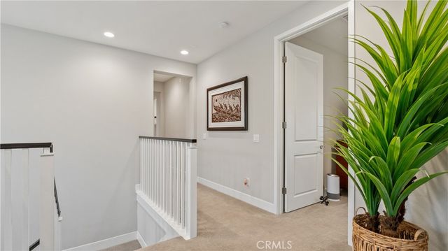 25041 Aspen Falls, Canyon Country, CA 91387