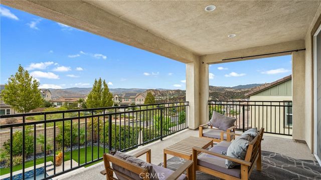 25041 Aspen Falls, Canyon Country, CA 91387