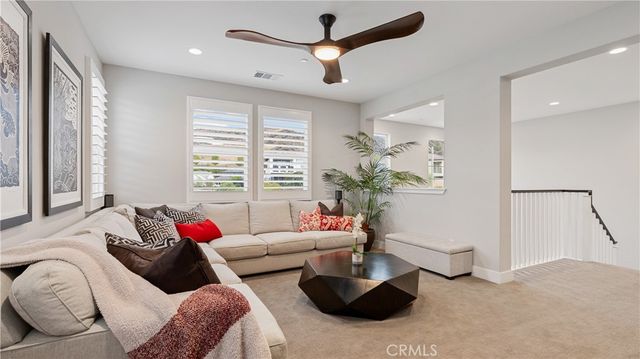 25041 Aspen Falls, Canyon Country, CA 91387
