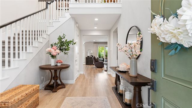 25041 Aspen Falls, Canyon Country, CA 91387