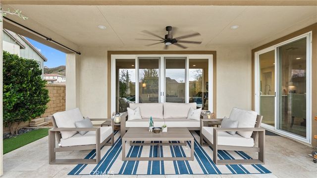 25041 Aspen Falls, Canyon Country, CA 91387