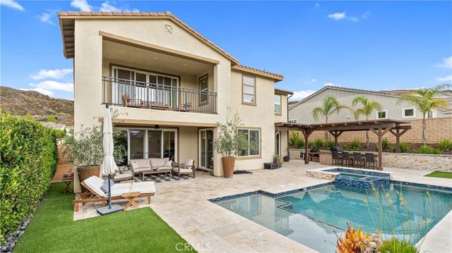 25041 Aspen Falls, Canyon Country, CA 91387