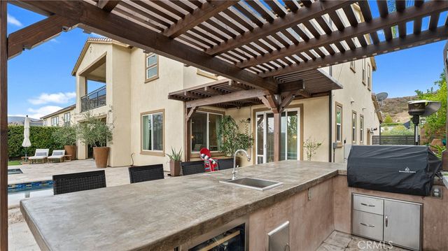 25041 Aspen Falls, Canyon Country, CA 91387