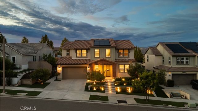 25041 Aspen Falls, Canyon Country, CA 91387