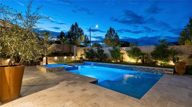 25041 Aspen Falls, Canyon Country, CA 91387