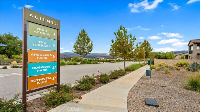 25041 Aspen Falls, Canyon Country, CA 91387