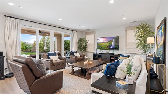 25041 Aspen Falls, Canyon Country, CA 91387
