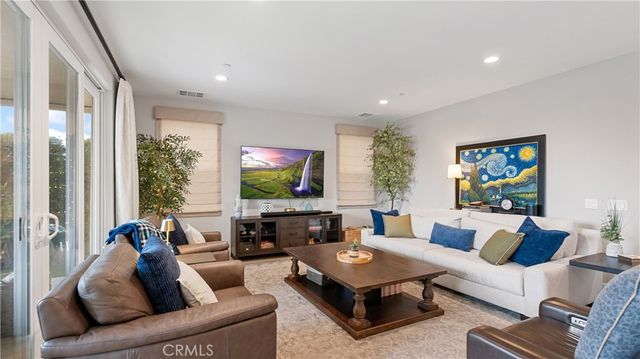 25041 Aspen Falls, Canyon Country, CA 91387