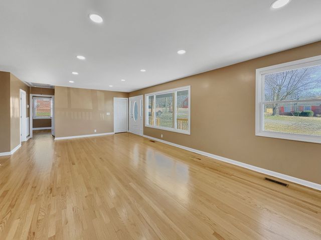 2605 Cooper Ln, Nashville, TN 37216