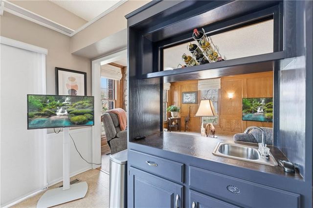 11606 Hemlock Street, Overland Park, KS 66210