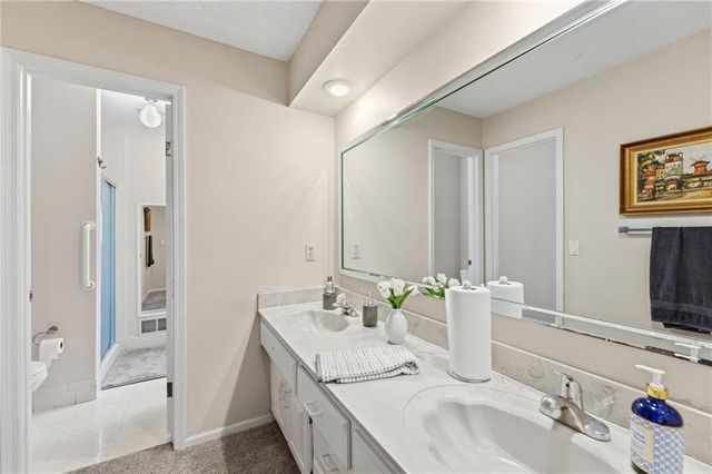 11606 Hemlock Street, Overland Park, KS 66210