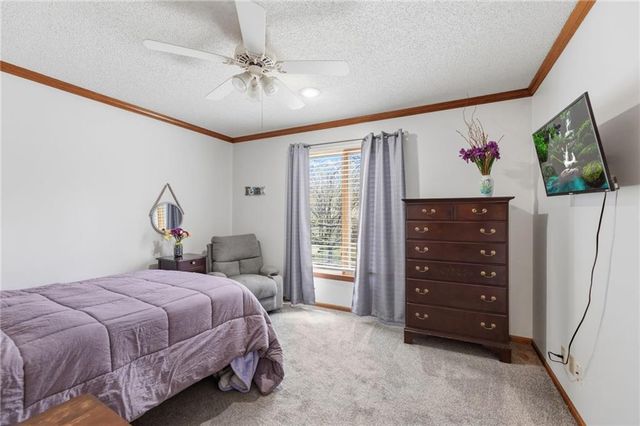 11606 Hemlock Street, Overland Park, KS 66210