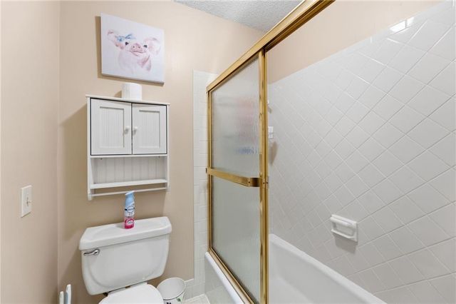 11606 Hemlock Street, Overland Park, KS 66210