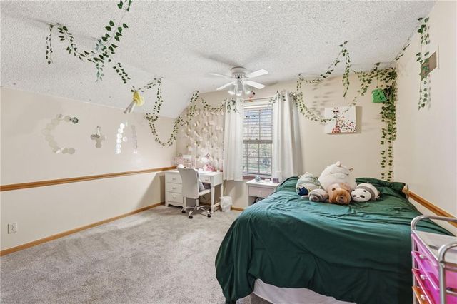 11606 Hemlock Street, Overland Park, KS 66210