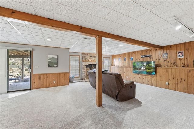11606 Hemlock Street, Overland Park, KS 66210