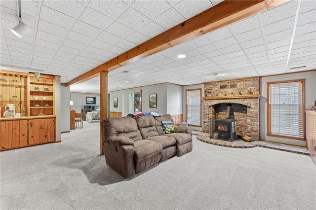 11606 Hemlock Street, Overland Park, KS 66210