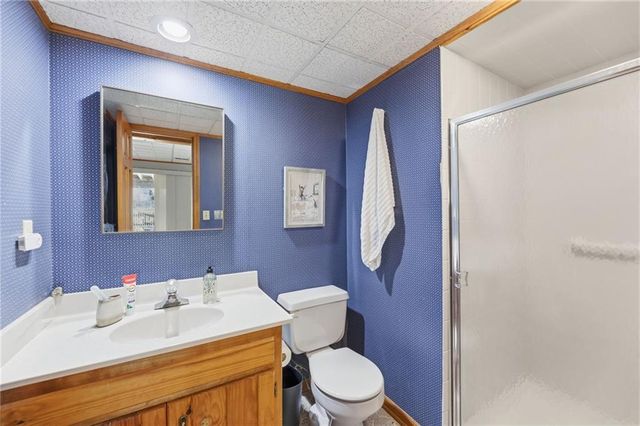 11606 Hemlock Street, Overland Park, KS 66210