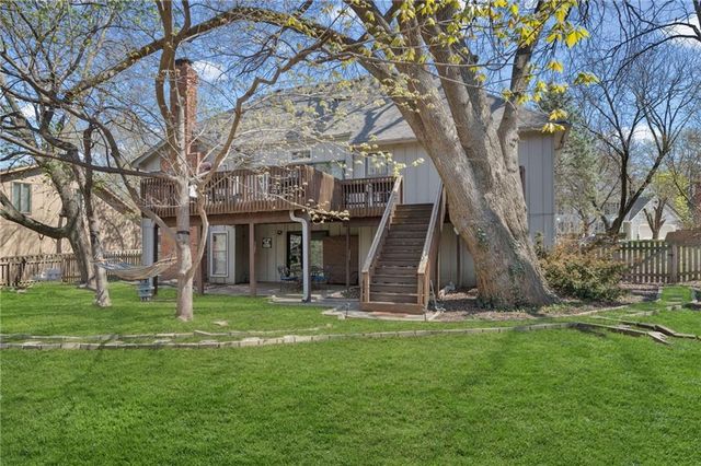 11606 Hemlock Street, Overland Park, KS 66210