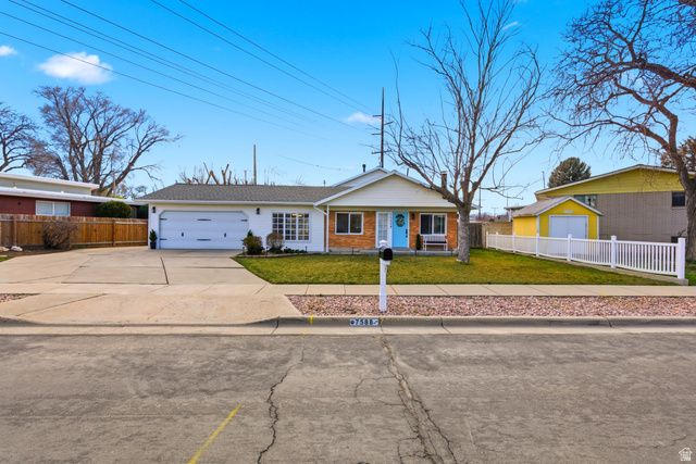 7588 S JORDAN DALE RD, West Jordan, UT 84084