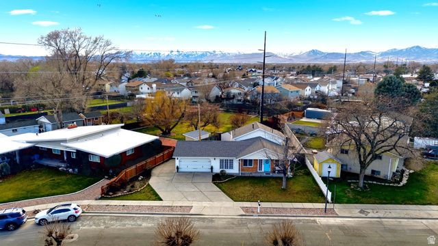 7588 S JORDAN DALE RD, West Jordan, UT 84084