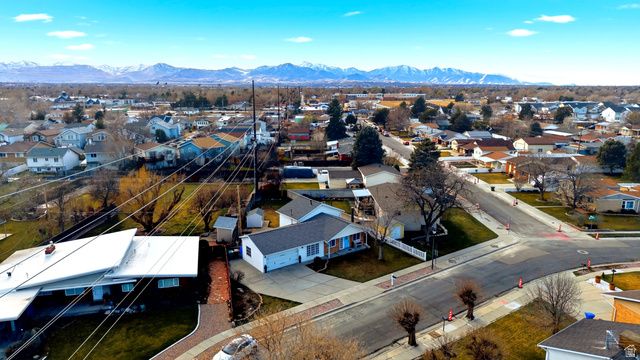 7588 S JORDAN DALE RD, West Jordan, UT 84084