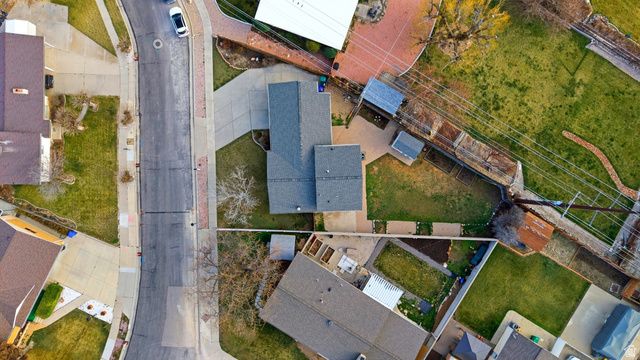 7588 S JORDAN DALE RD, West Jordan, UT 84084