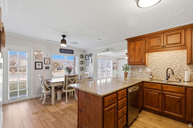 7588 S JORDAN DALE RD, West Jordan, UT 84084