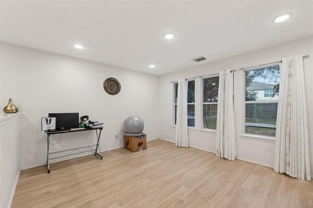 6626 Stonecross Creek Lane, Katy, TX 77449