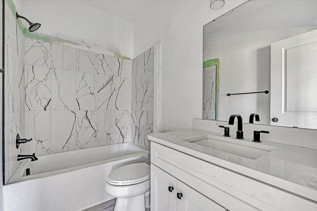 3086 Haymakertown RD, Troutville, VA 24175