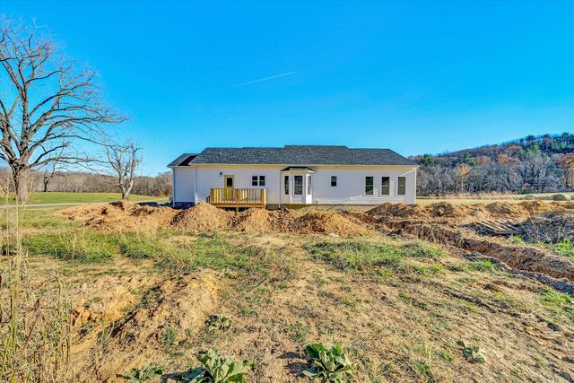 3086 Haymakertown RD, Troutville, VA 24175