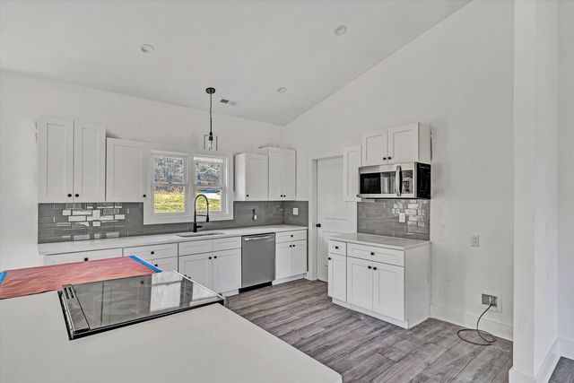 3086 Haymakertown RD, Troutville, VA 24175