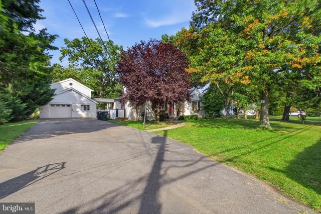 6012 CLAMES DR, Alexandria, VA 22310