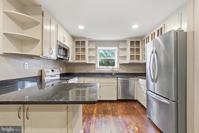 6012 CLAMES DR, Alexandria, VA 22310