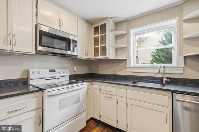 6012 CLAMES DR, Alexandria, VA 22310