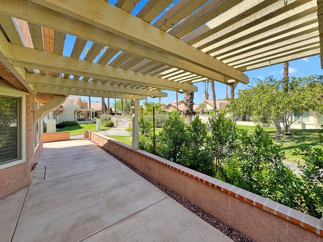 42215 Sultan Avenue, Palm Desert, CA 92211