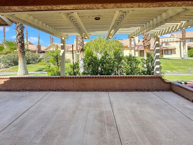 42215 Sultan Avenue, Palm Desert, CA 92211