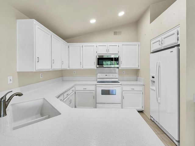 42215 Sultan Avenue, Palm Desert, CA 92211