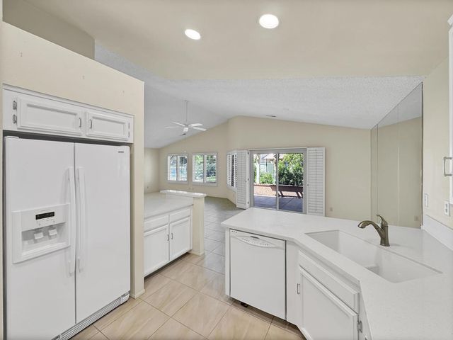 42215 Sultan Avenue, Palm Desert, CA 92211