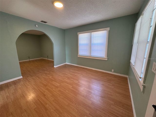 8516 N 12TH STREET, Tampa, FL 33604