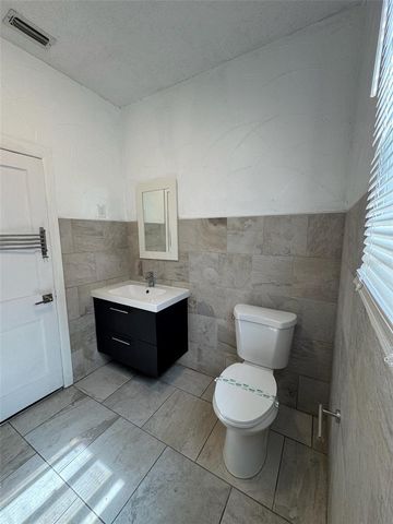 8516 N 12TH STREET, Tampa, FL 33604