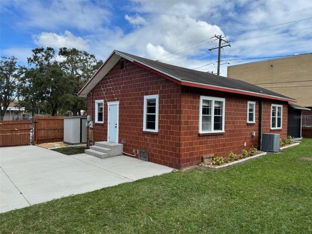 8516 N 12TH STREET, Tampa, FL 33604