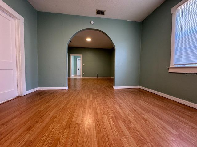 8516 N 12TH STREET, Tampa, FL 33604