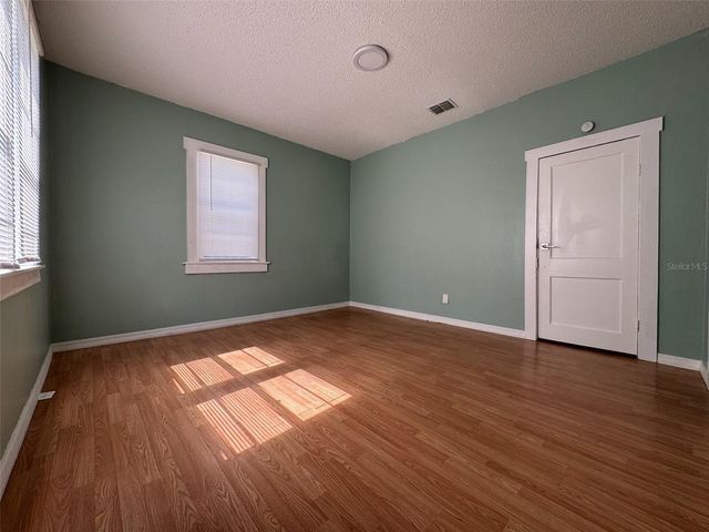 8516 N 12TH STREET, Tampa, FL 33604