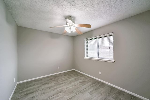 1613 Brook Meadow Drive, La Porte, TX 77571