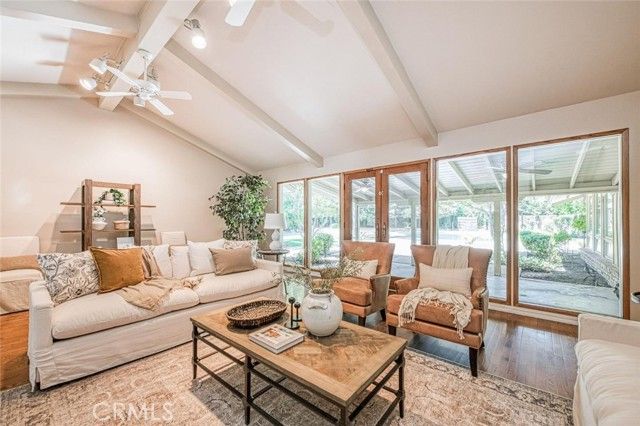 1590 W Escalon Avenue, Fresno, CA 93711